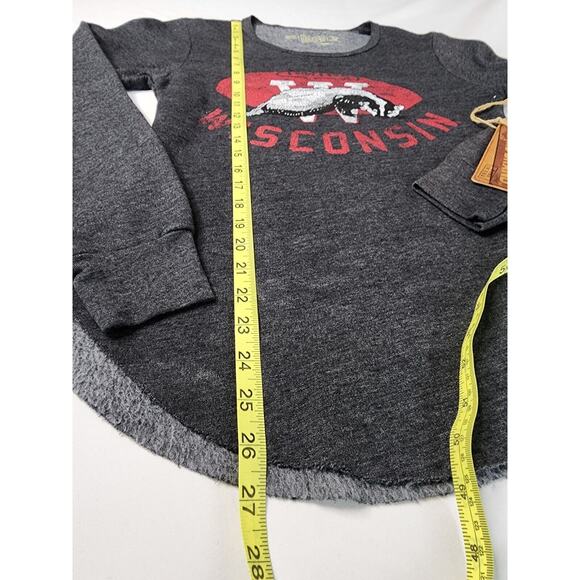 Retro Brand Women Wisconsin Badgers Football Sweatshirt NWT Medium - Picture 3 of 5